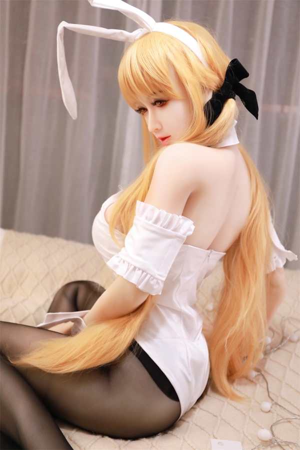 グラマラスボディ セックスドール画像