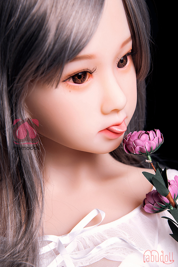 美女を模したリアルドール