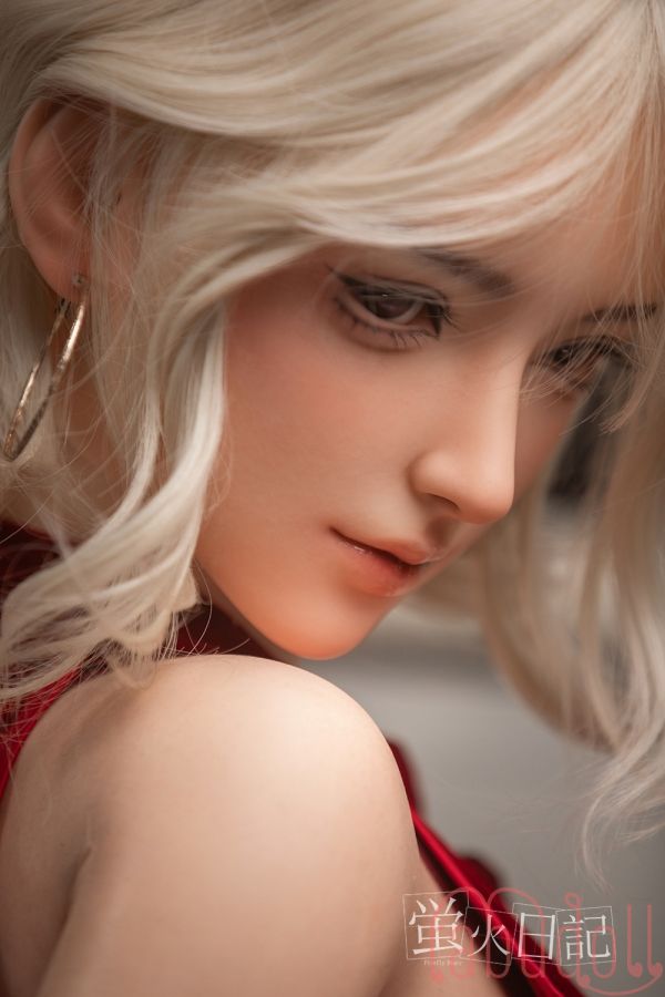  新年祭り セックス人形