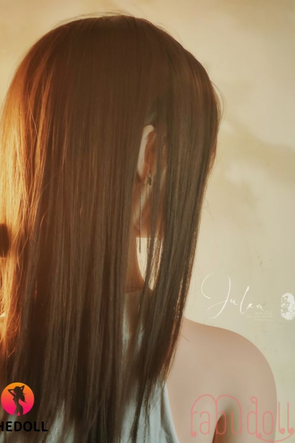 掲載画像はフルシリコン製 sex人形