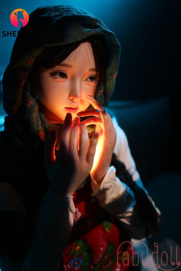 黒髪 巨乳 美少女 ドール 等身 大