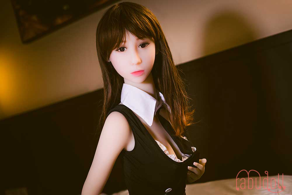 乳アピールラブドール