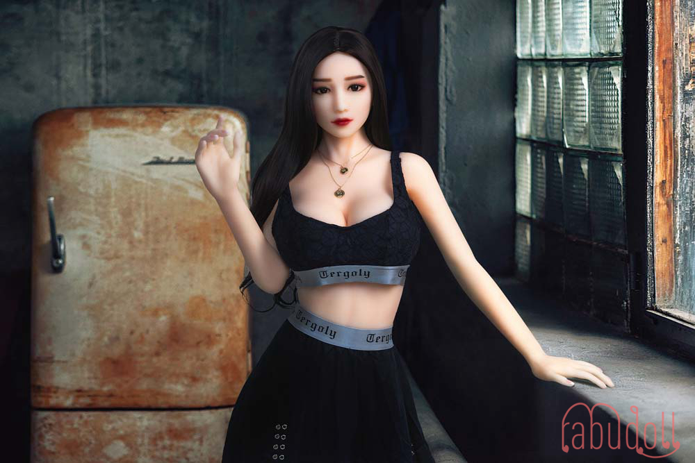 超 乳 リアルラブドール