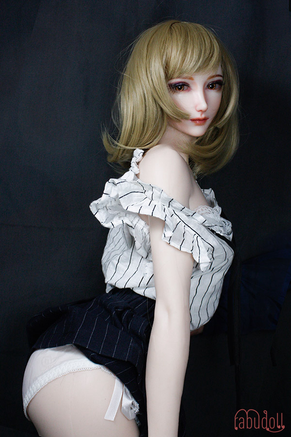 ラブドール美女