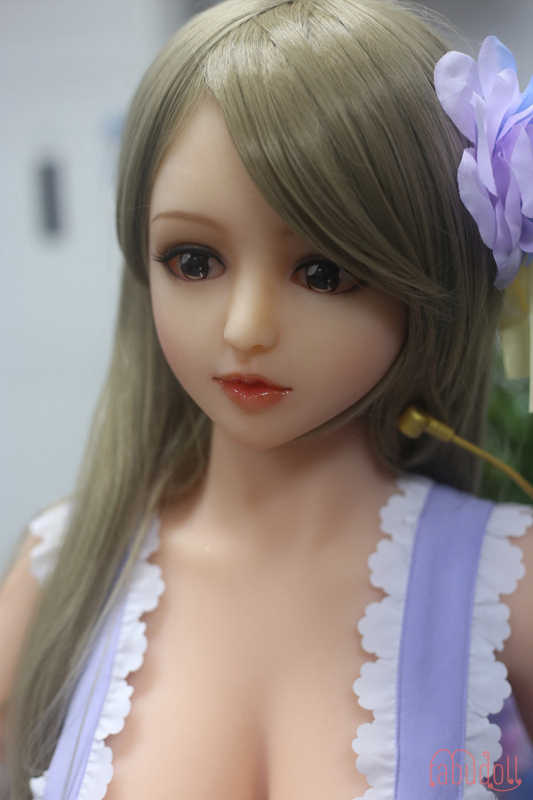 ラブドール 美女