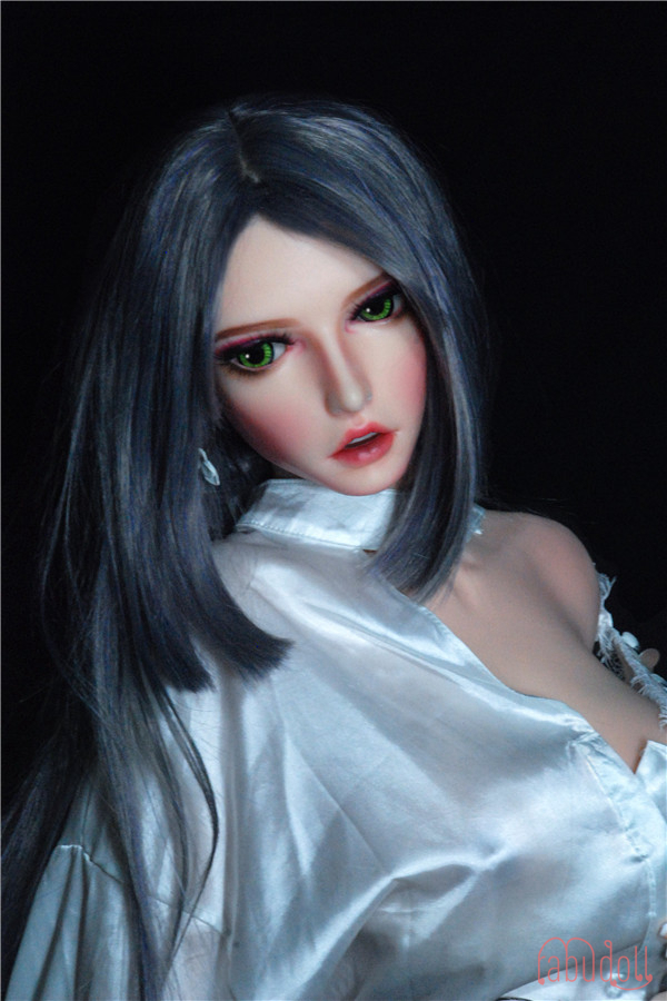 アニメ漫画リアルドール