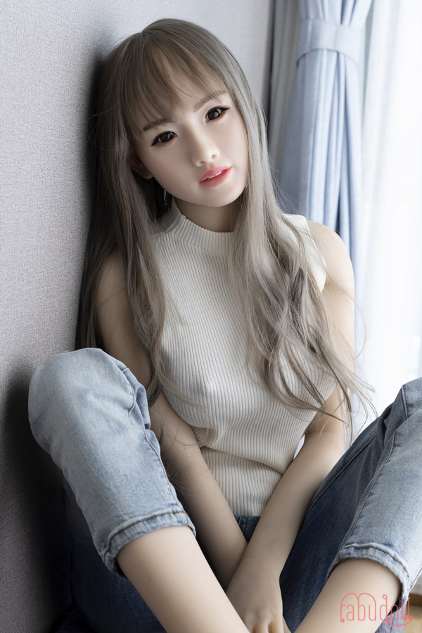 超 乳 ラブドール