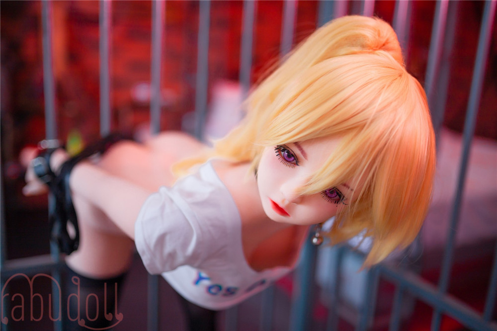 ラブドール リアル コスプレ