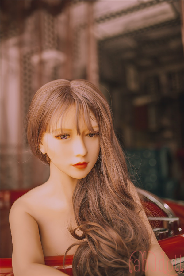 ラブドール リアル 顔