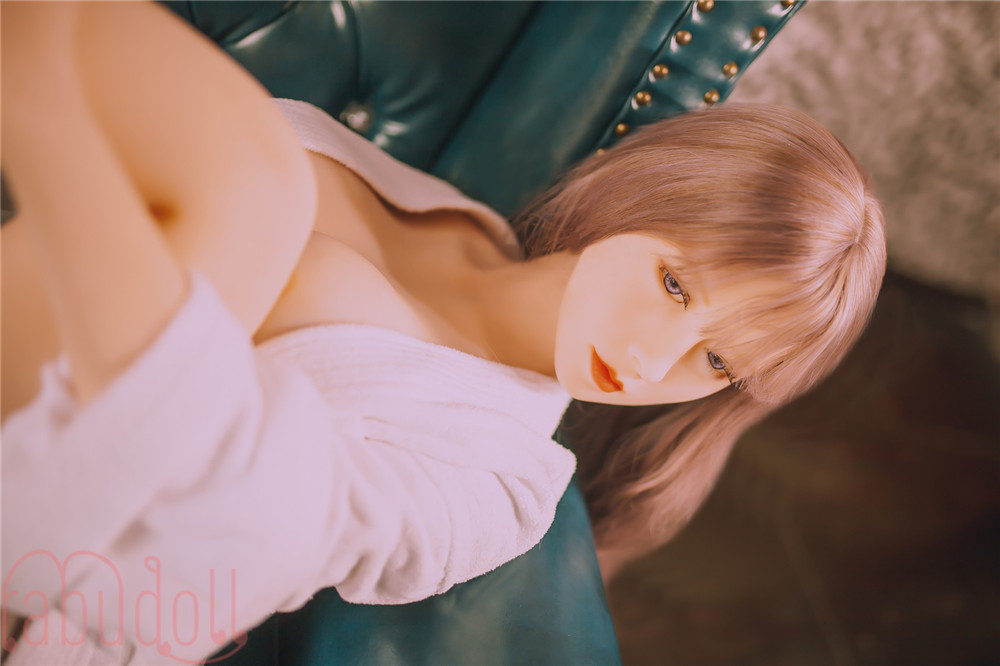 海外 ラブドール リアル