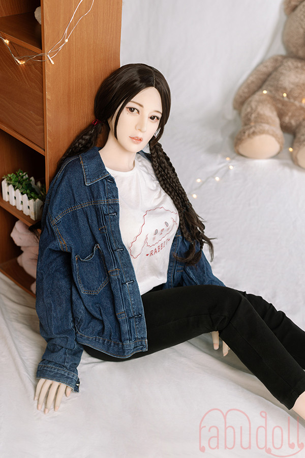 可憐 ラブドール リアル 