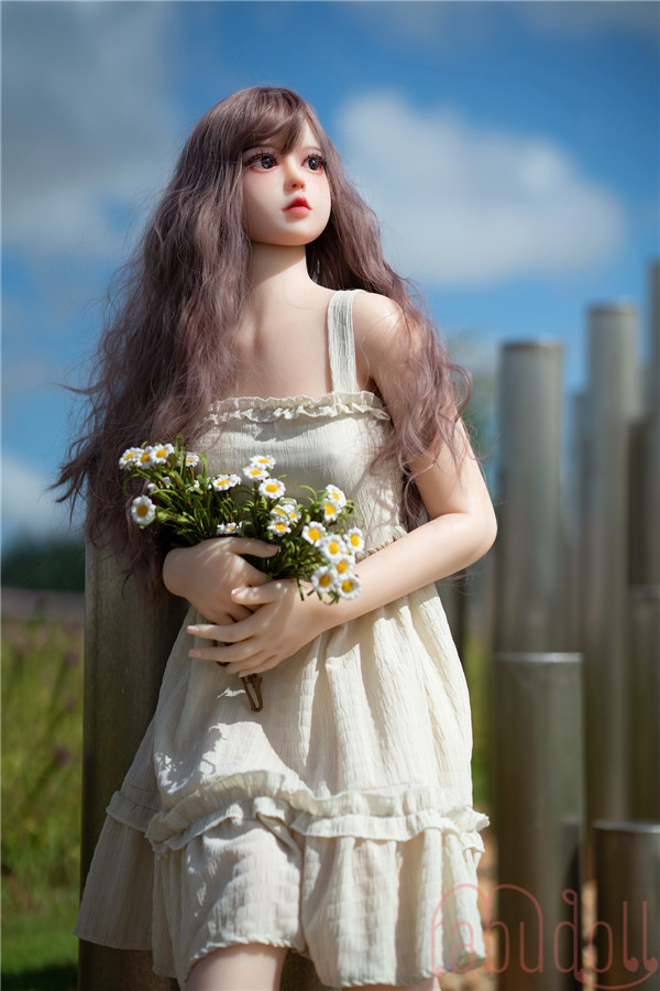 ラブドール リアル アニメ美女