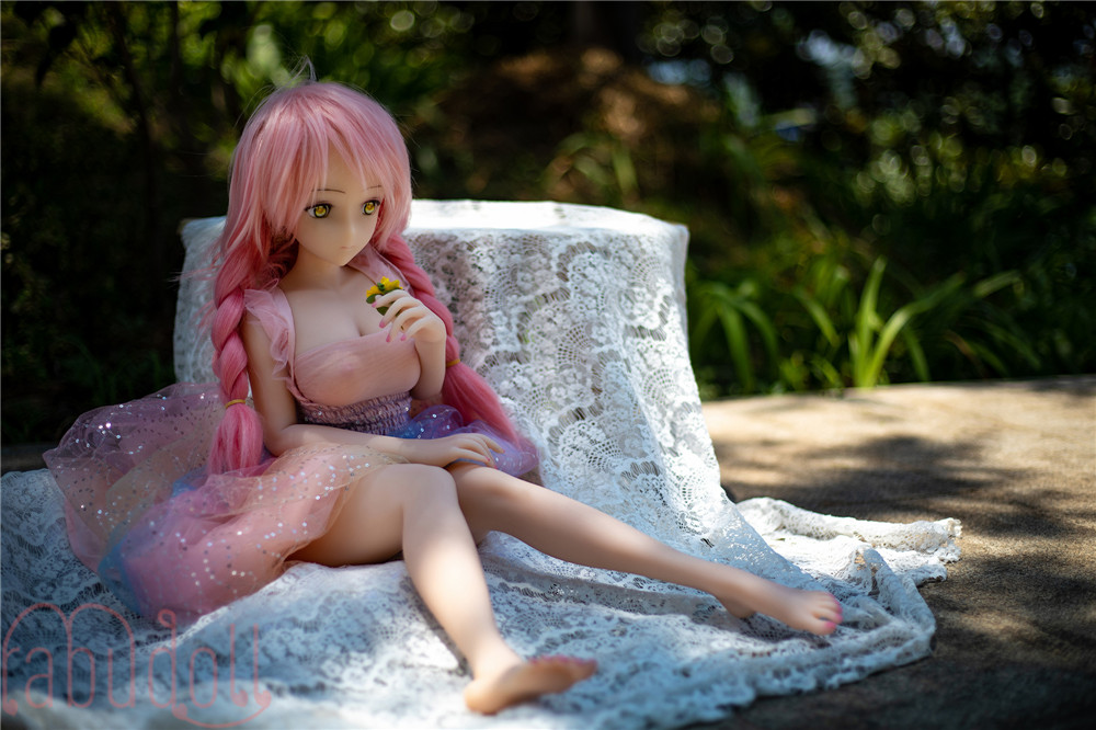 可愛らしくも姿 ダッチワイフ画像