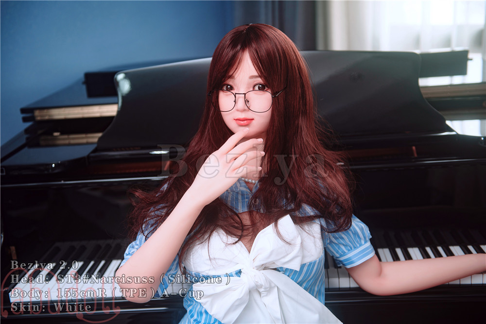 華奢な女性 ダッチワイフ画像