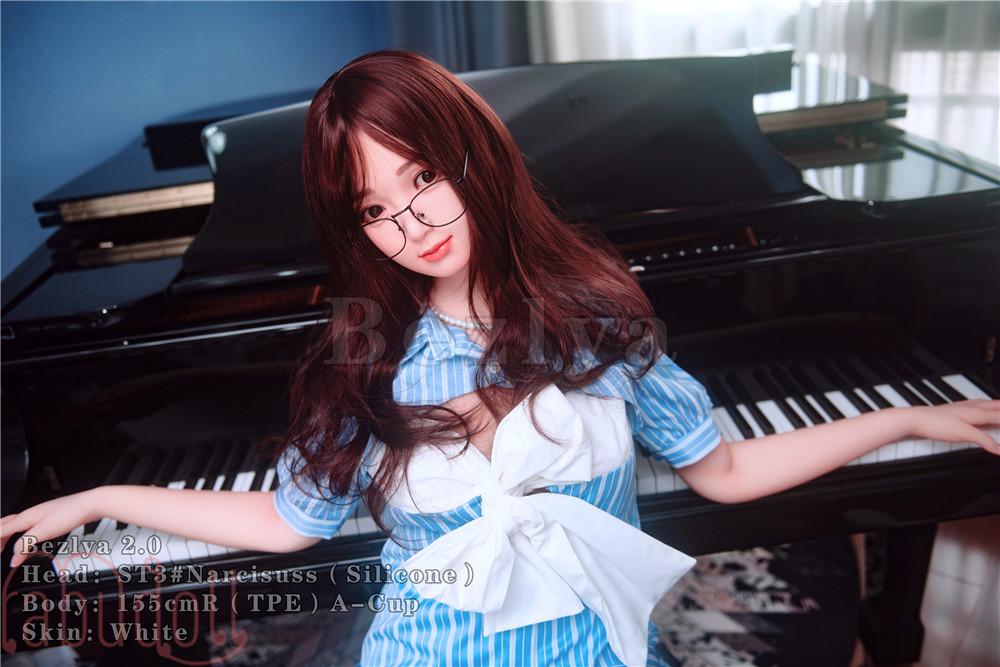 BezlyaDoll 等身大ラブドール画像