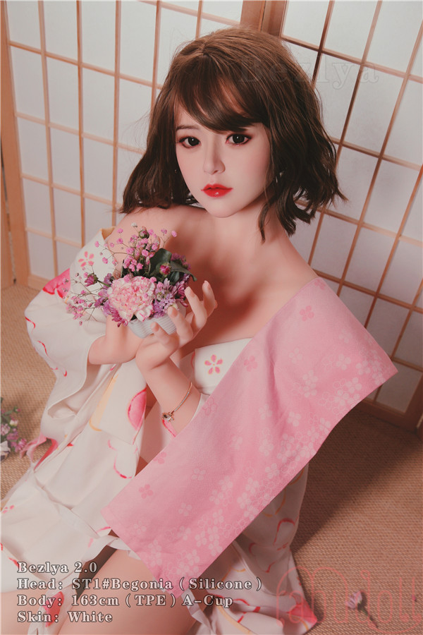 可愛い女性 セックスドール画像