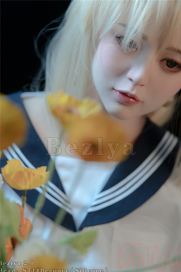 BezlyaDoll ラブドールリアル
