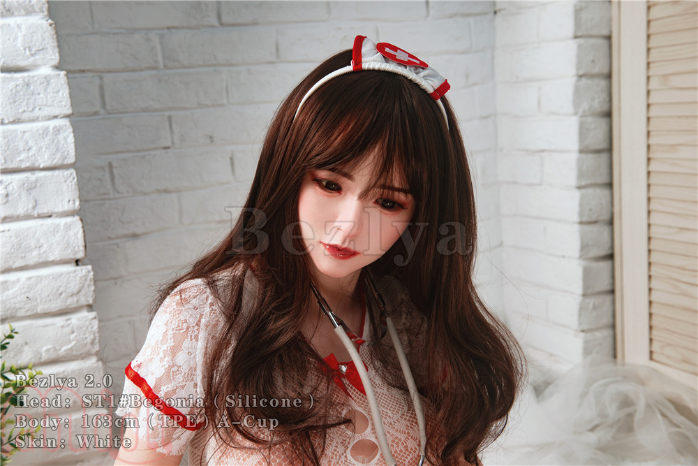 綺麗で 等身大ラブドール画像