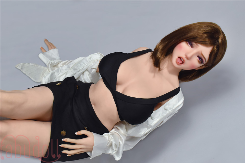 ElsaBabe 等身大ラブドール画像