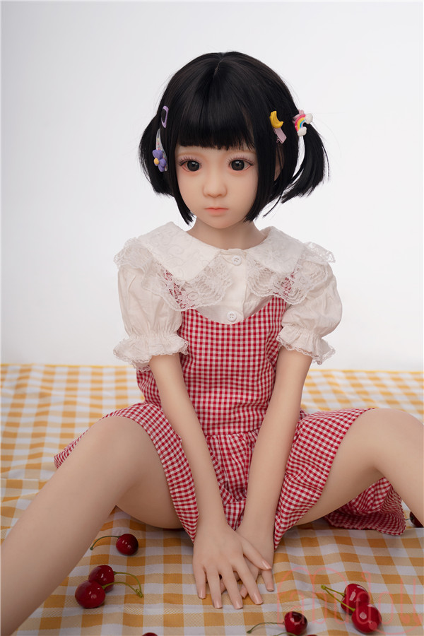 小さな体 セックスドール画像