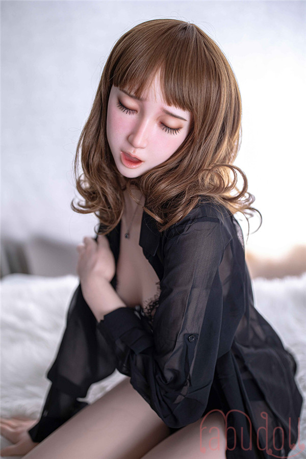 色白ボディ セックスドール画像