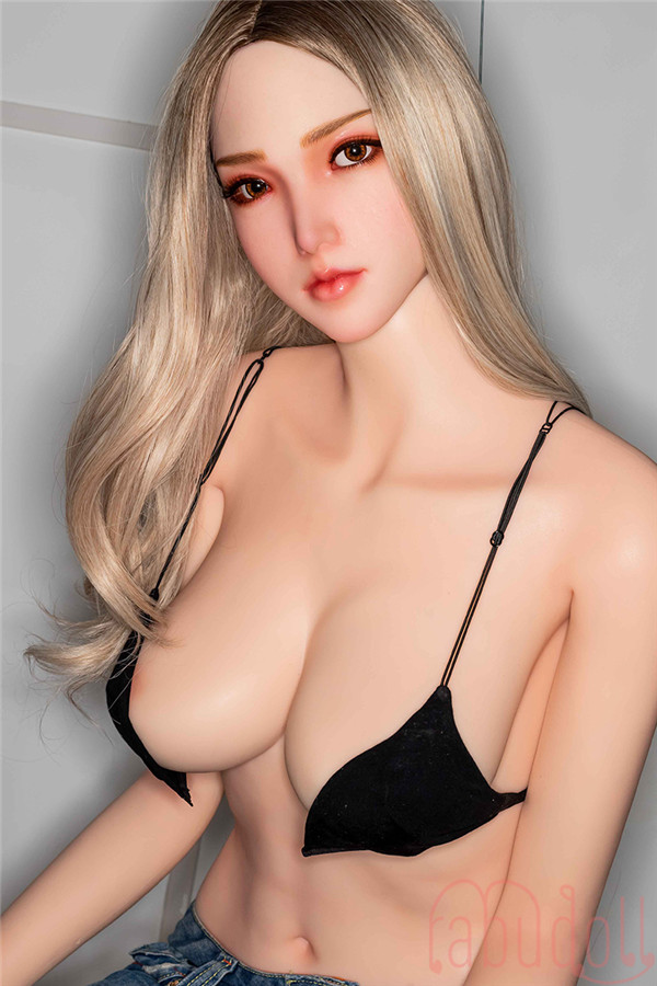  等身大ラブドール画像