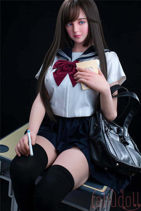 小柄で身長 セックスドール画像