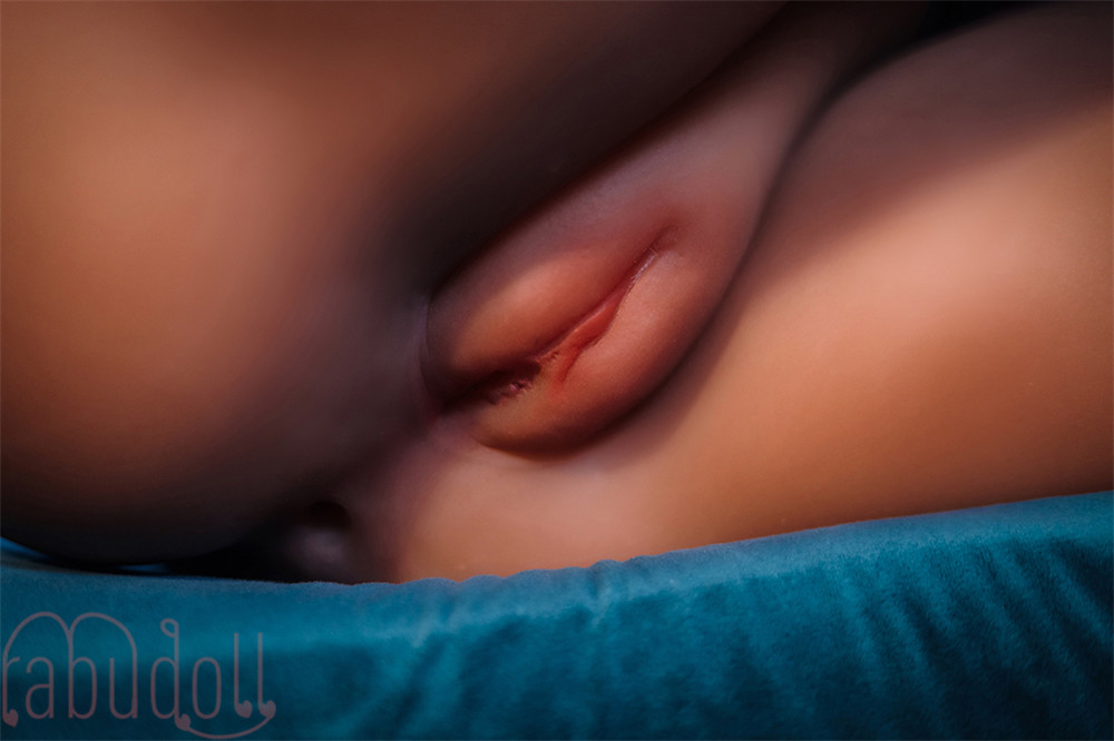 スレンダー体型 等身大ラブドール画像