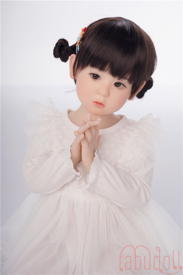 貧乳な美女系 セックスドール画像