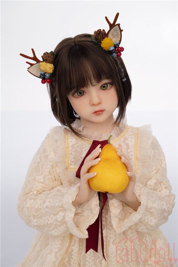 真っ白な肌 セックスドール画像