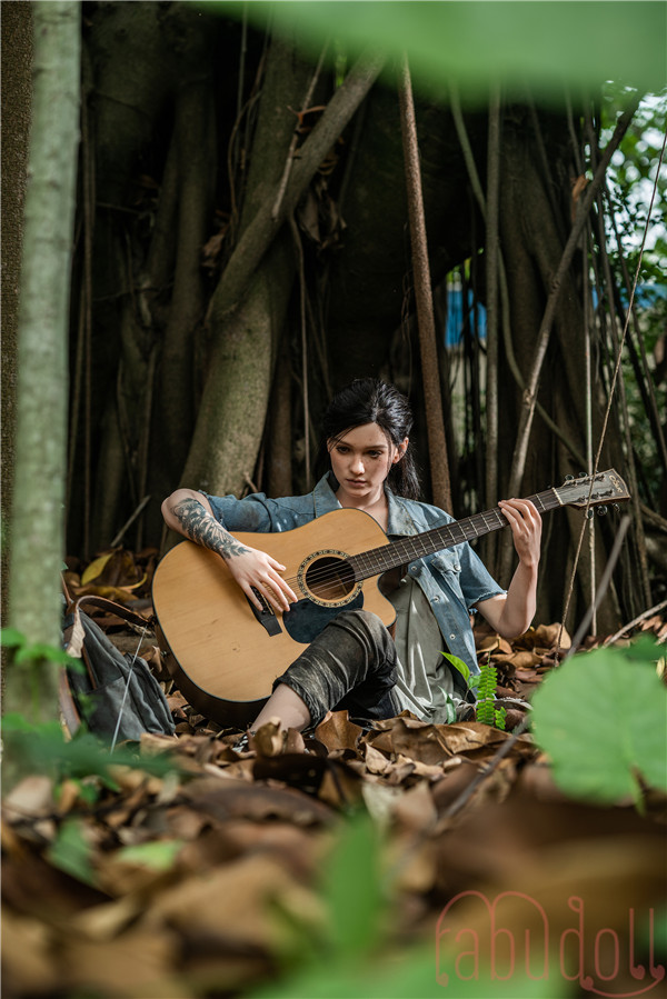 抜群の肉感 等身大ラブドール画像