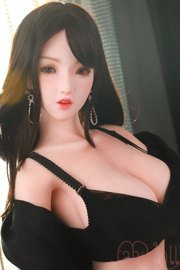  等身大ラブドール画像