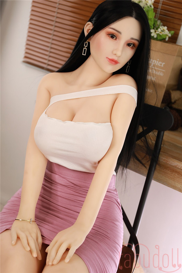 バスト大 シリコン ラブドール