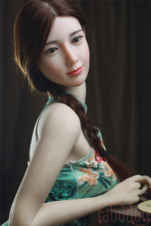 スレンダーな細い身体 セックスドール画像