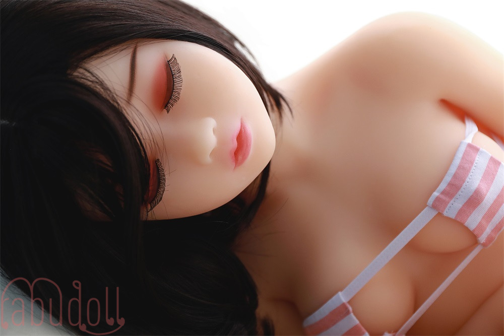 黒髪ショート シリコン ラブドール