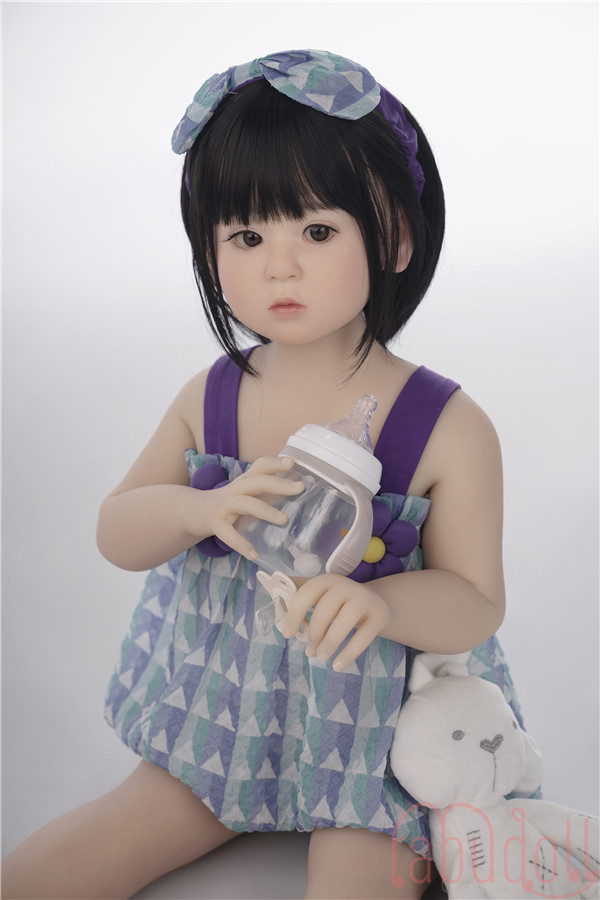 GA01 無邪気可愛い セックス人形