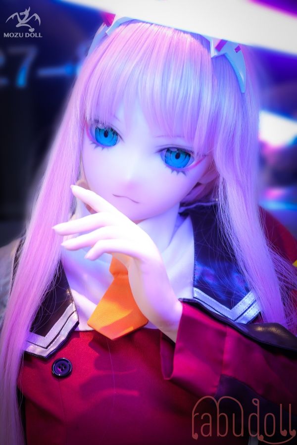 色白の綺麗な体 ダッチワイフ