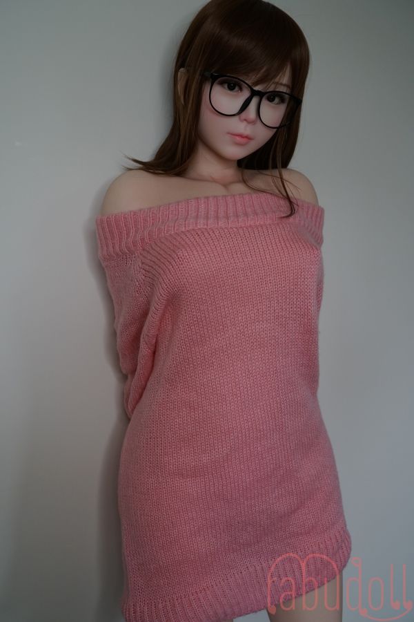 妖艶な美人顔 ドール 等身 大