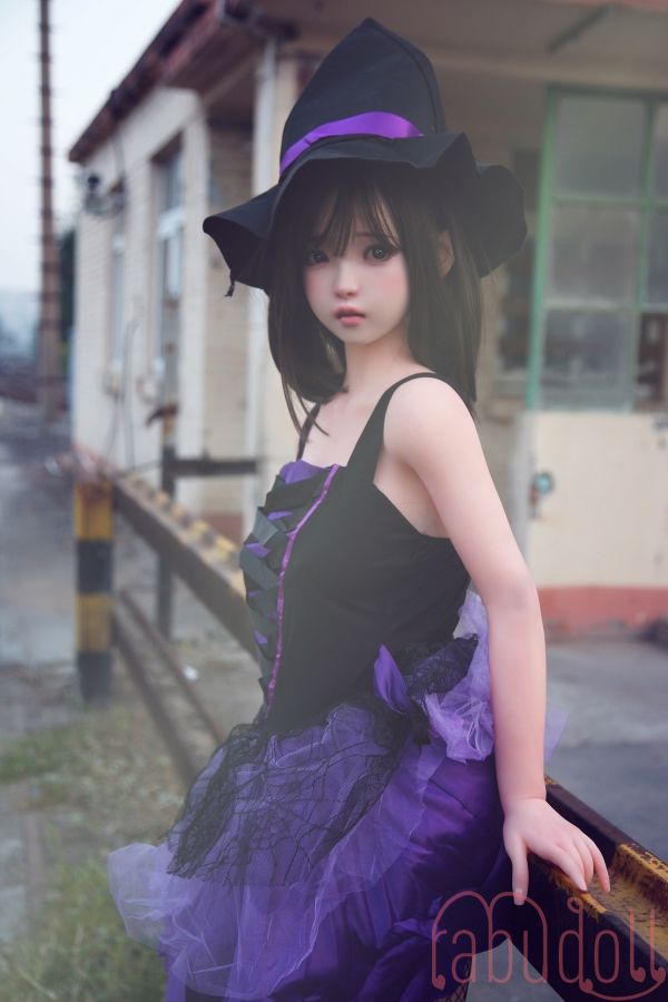 清楚でドスケベ娘 アダルト 人形