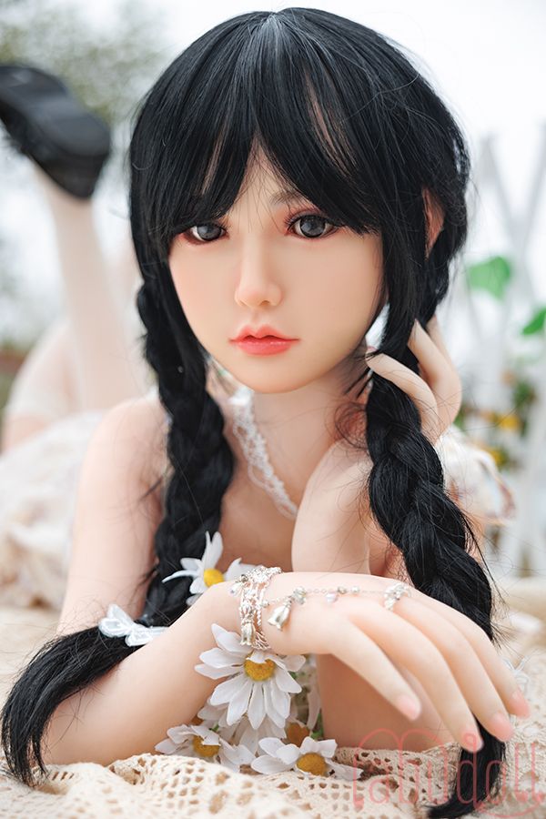 #31 かわいい無邪気 セックス人形