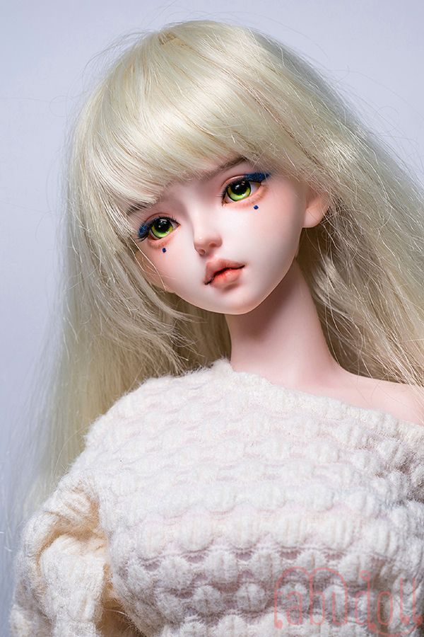 絶妙なメイク 普乳 セックスドール