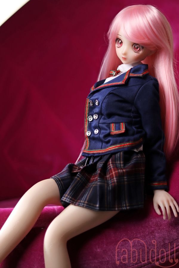 つぶらな瞳 普乳 セックスドール