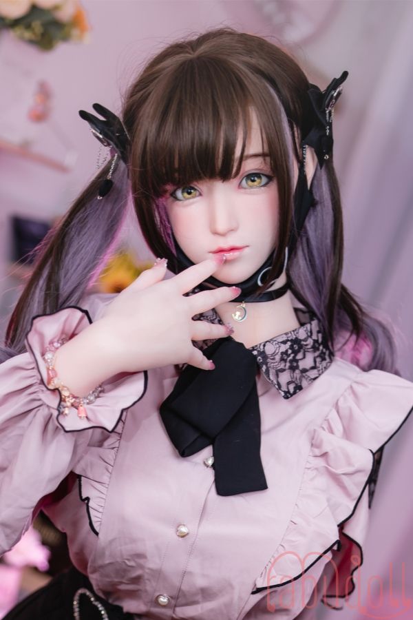 長い黒髪の上品 D-Cup セックスドール