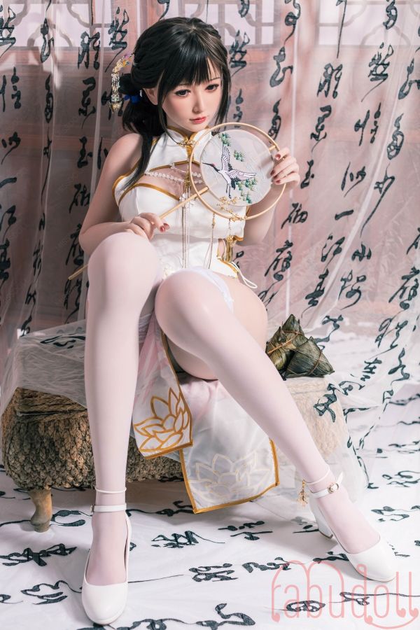 大きい胸 C-cup セックスドール