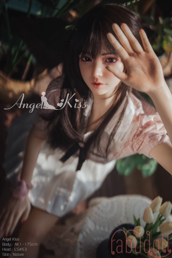 ボディが美しい E-cup セックスドール