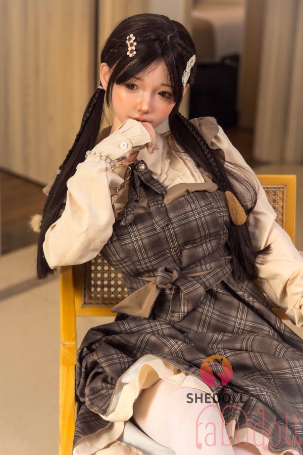 若くてスレンダー アダルト 人形