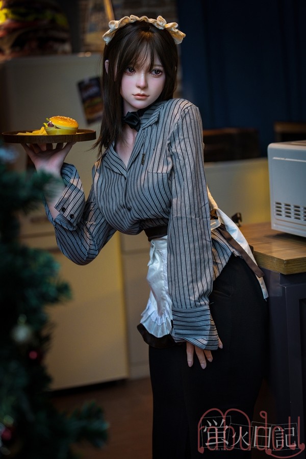 繊細で魅惑的な美しさ ドール 等身 大