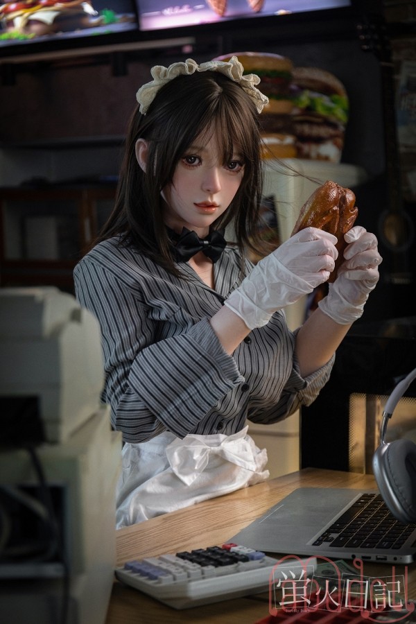 繊細で魅惑的な美しさ アダルト 人形