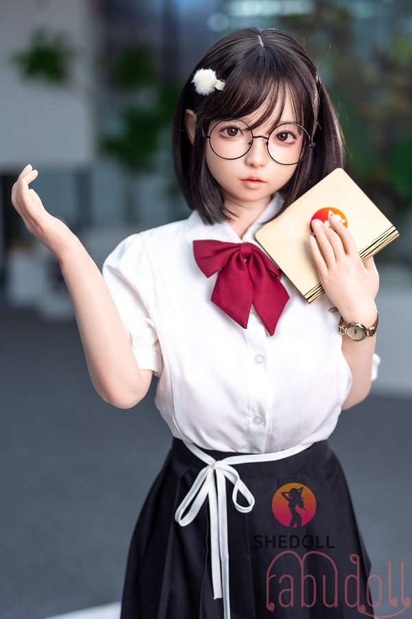 物静かで美しい美女の登場 D-cup セックスドール