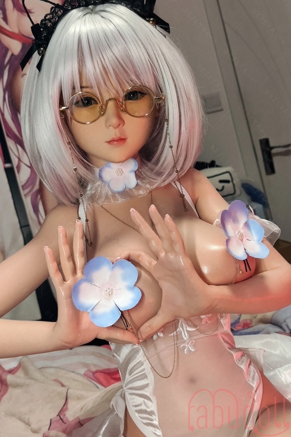  2.2CFシリーズ 可愛い 爆乳 デカ尻 白髪 セックス人形